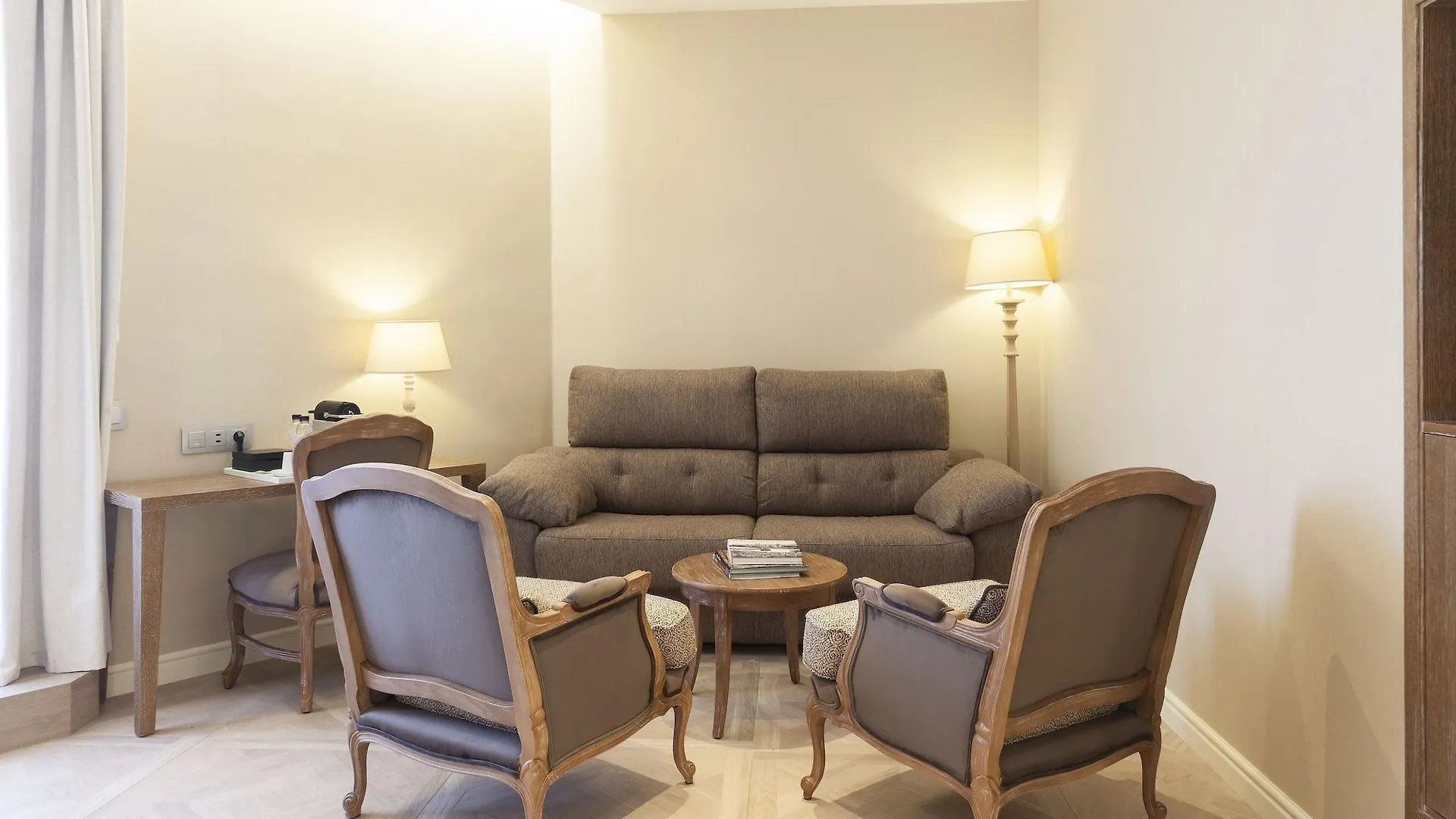 *****  Lamaro Hotel Barcelona Spain